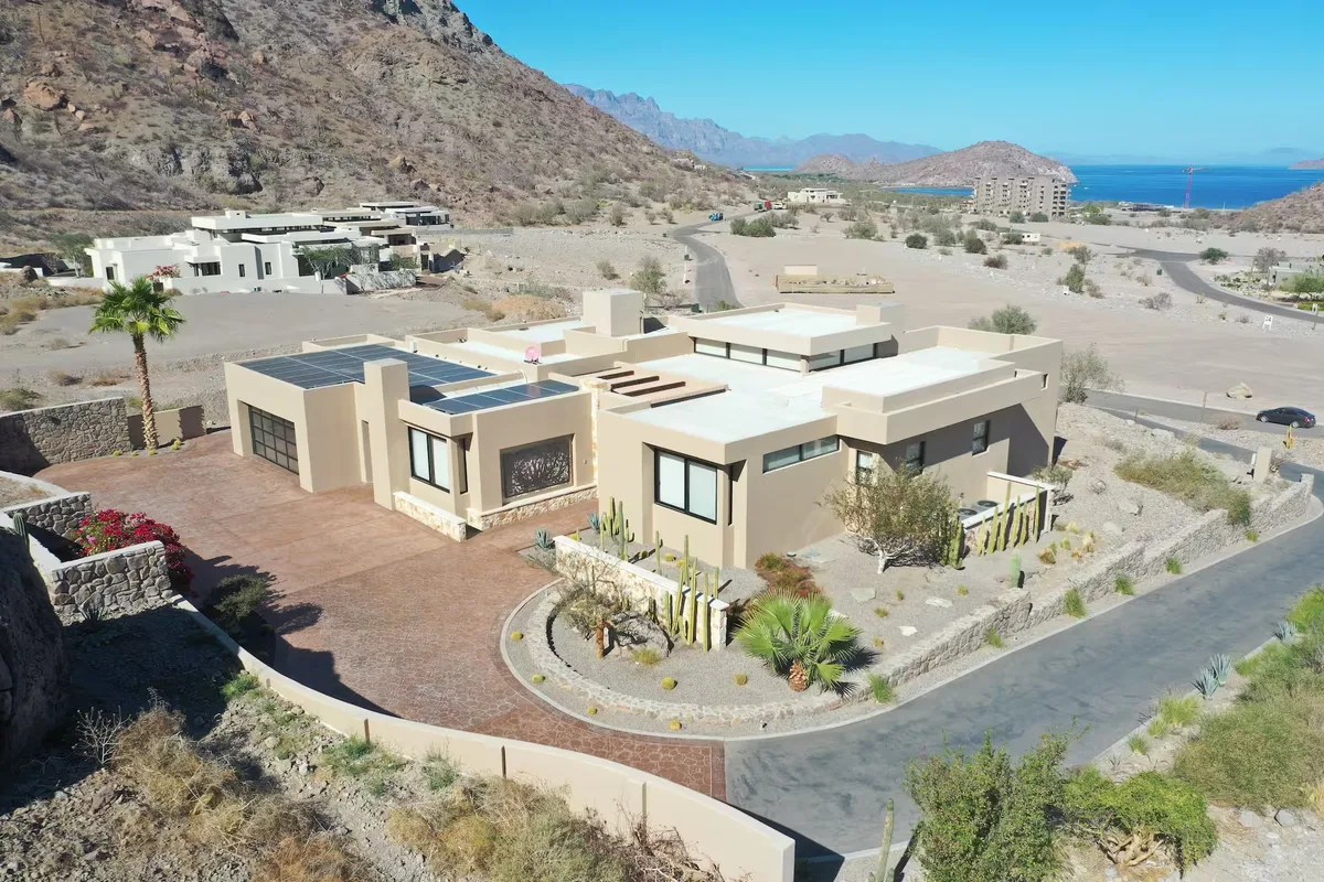 Cardon 60 Ensenada Blanca residence
